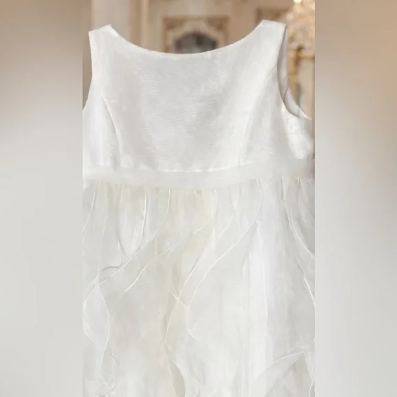 David’s Bridal White Flower Girl Dress Size 5 Layered Organza Wedding - Picture 2 of 7